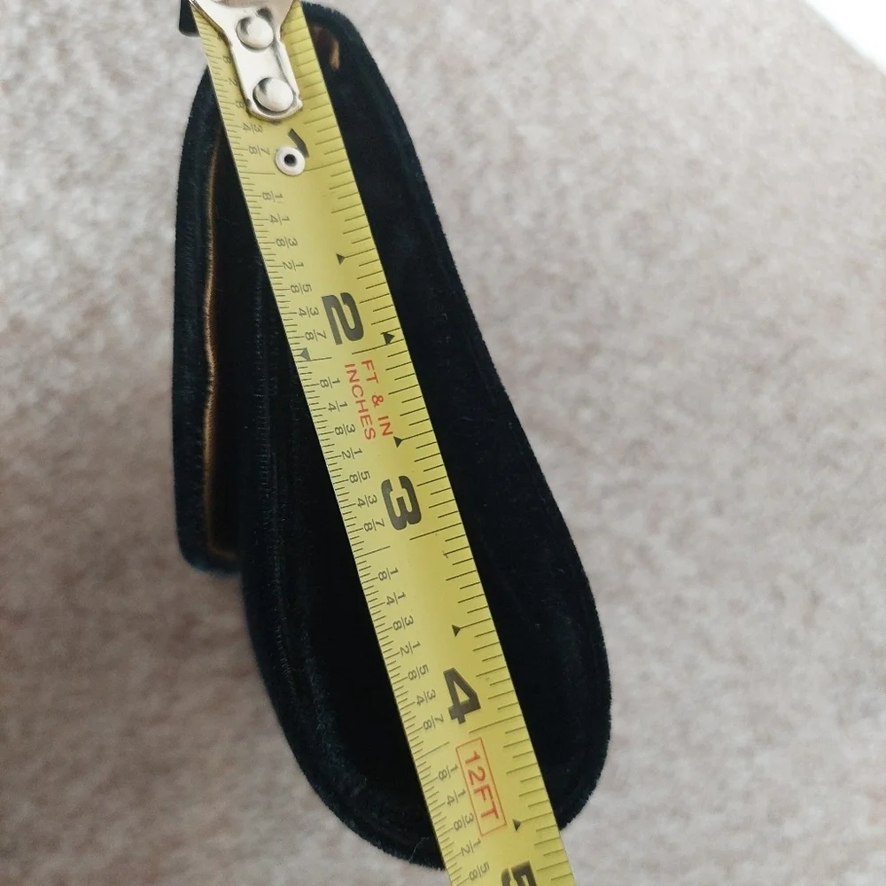 VICTORIA'S SECRET Vintage Black Velvet Clutch‎
